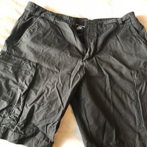 Nike athletic Cargo Shorts NWOT